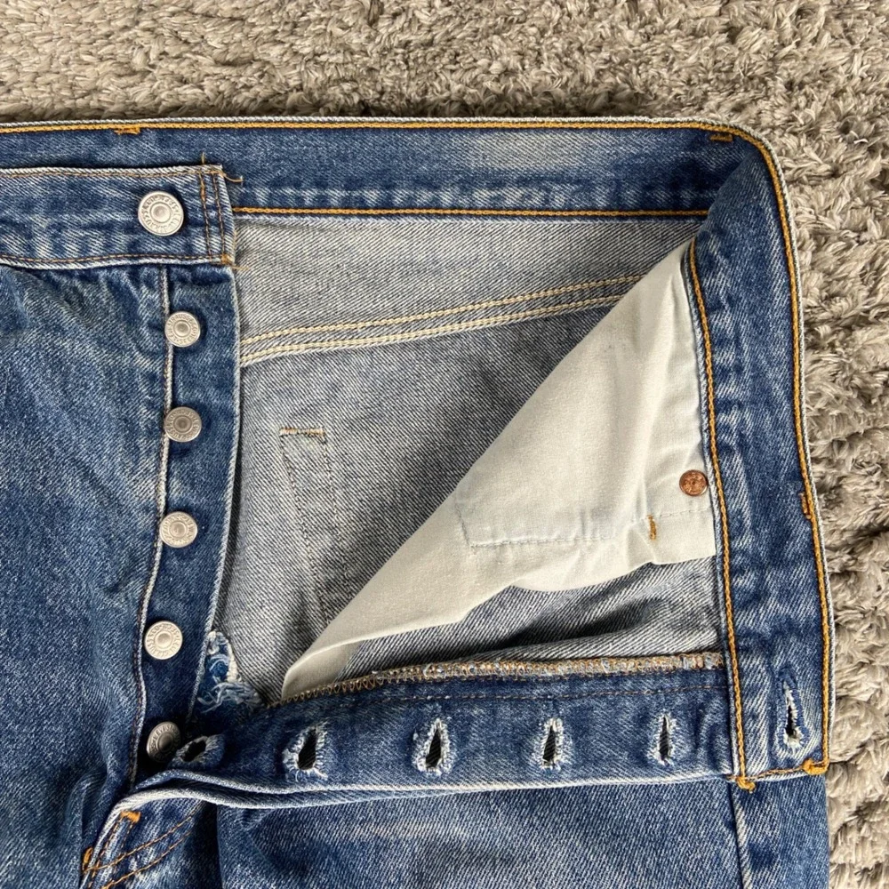 Vintage Levis 501XX Jeans Men 38x30 Blue Denim Raw Hem Fade USA 90s (Fits 36x27)